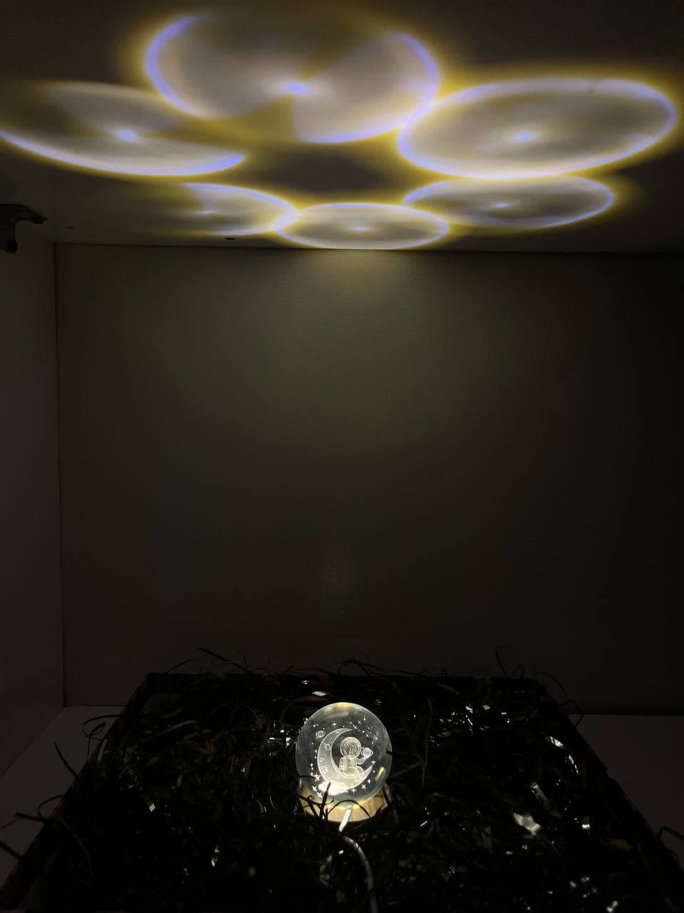 چراغ خواب طرح گوی کریستال سایز 8