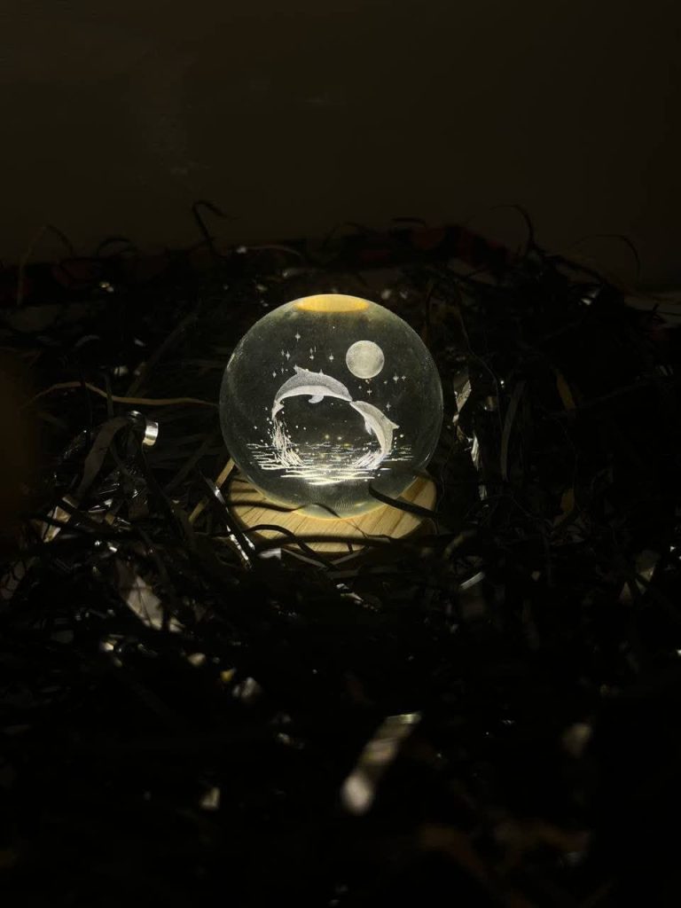 چراغ خواب طرح گوی کریستال سایز 8